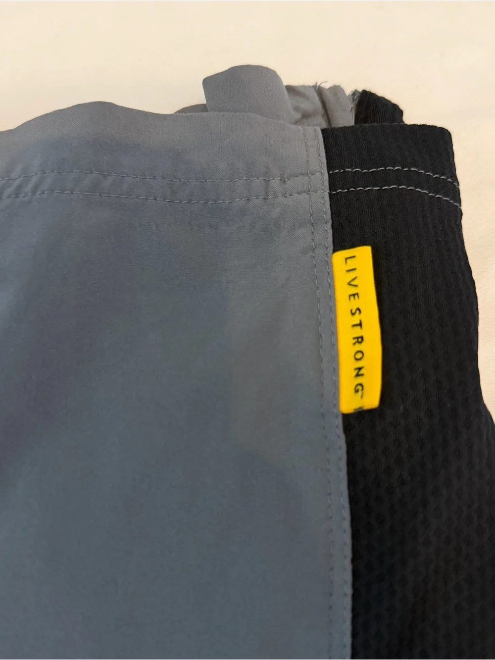 Nike LIVESTRONG Track Pants Men’s Medium Gray Black Yellow Swoosh Athletic Gym